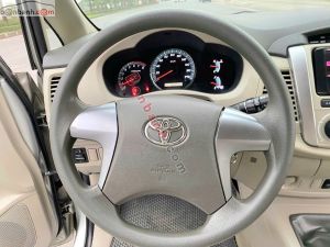 Xe Toyota Innova 2.0E 2016