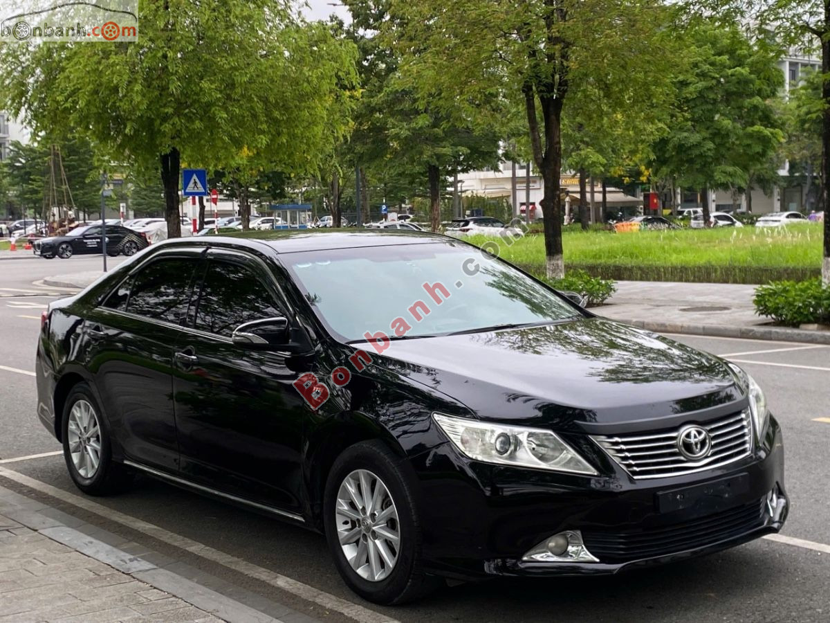 Toyota Camry 2.0E 2012