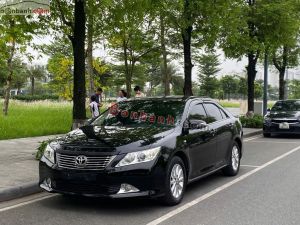 Xe Toyota Camry 2.0E 2012