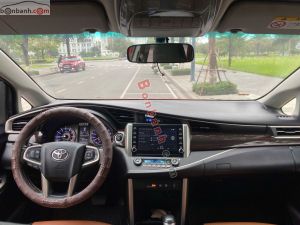 Xe Toyota Innova Venturer 2.0 AT 2020