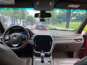 Xe VinFast Lux SA 2.0 Base 2.0 AT 2019