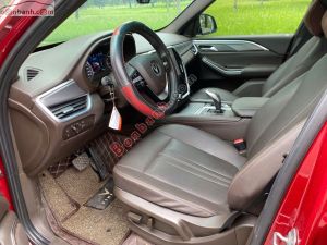 Xe VinFast Lux SA 2.0 Base 2.0 AT 2019