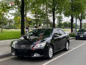 Xe Toyota Camry 2.0E 2013
