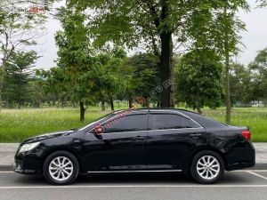 Xe Toyota Camry 2.0E 2013