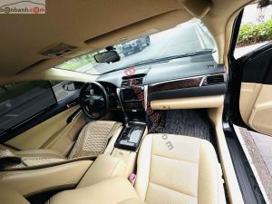 Xe Toyota Camry 2.0E 2016